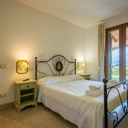 La Tana Del Botti Villa *