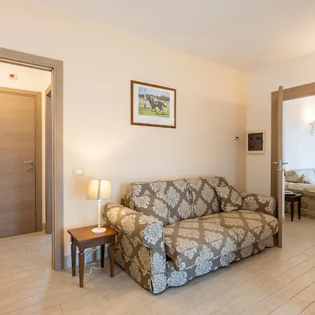 La Tana Del Botti Villa